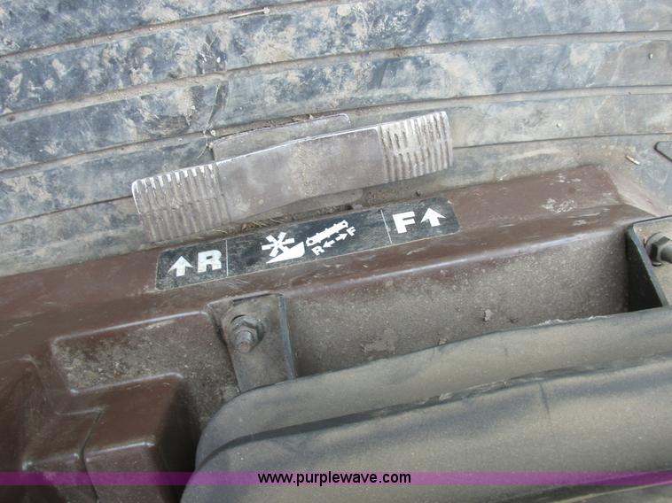 image for item H3272 2003 John Deere 9650 STS RWA combine