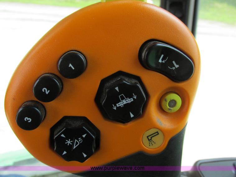 image for item H3272 2003 John Deere 9650 STS RWA combine