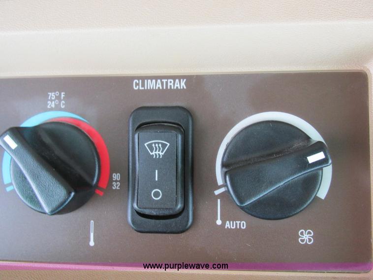 image for item H3272 2003 John Deere 9650 STS RWA combine