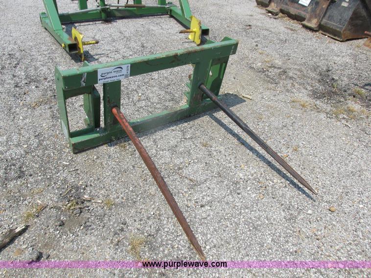 image for item H3276 MDS 2802 bale spear