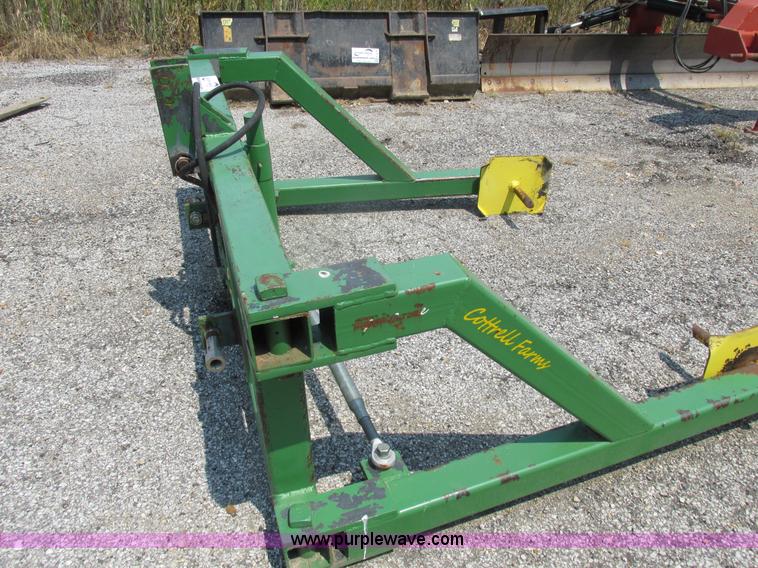 image for item H3277 Bale grabber