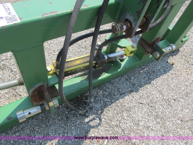 image for item H3277 Bale grabber