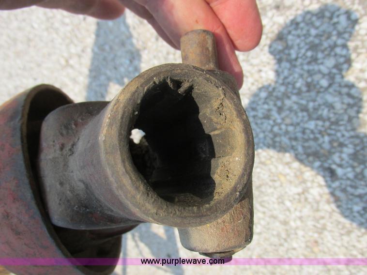 image for item H3283 New Holland 327 manure spreader