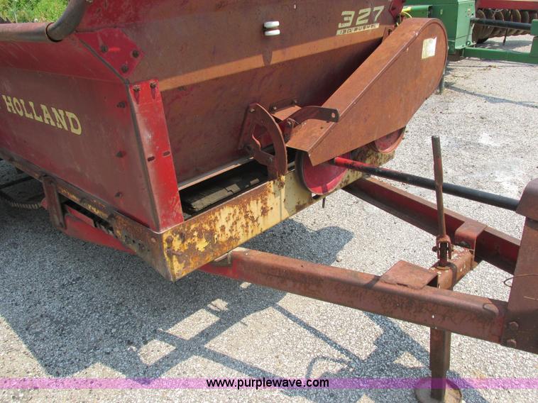 image for item H3283 New Holland 327 manure spreader