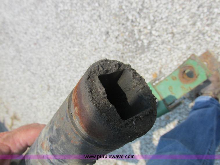 image for item H3284 John Deere 336 small square baler