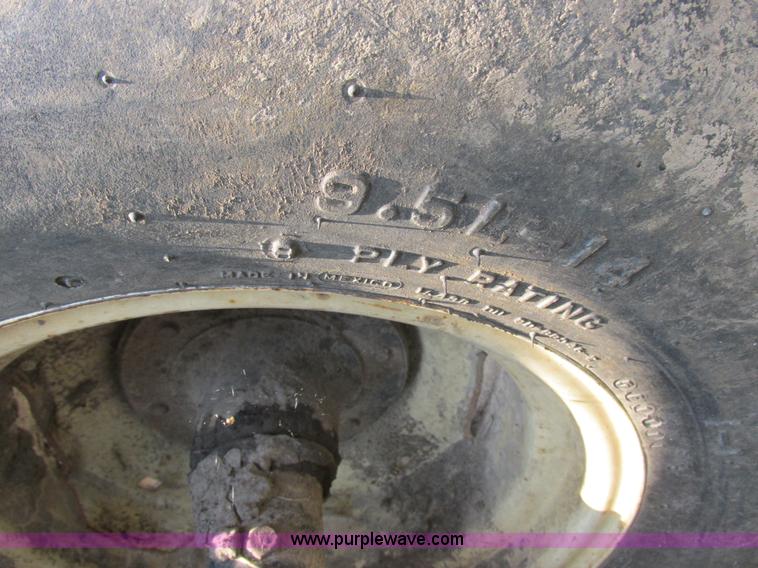 image for item H3285 International 490 disk