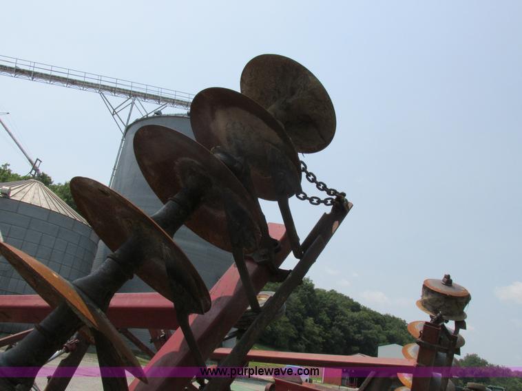 image for item H3285 International 490 disk