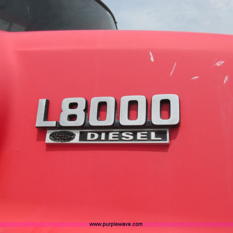 image for item H3299 1988 Ford L8000 grain truck
