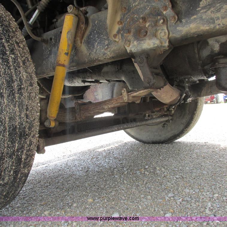 image for item H3299 1988 Ford L8000 grain truck