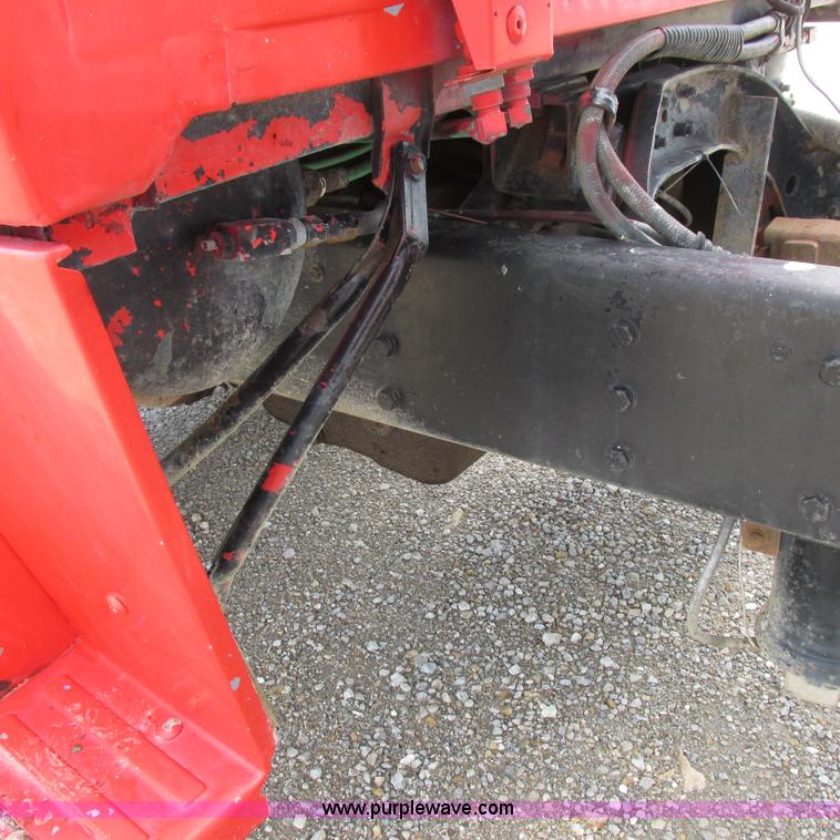 image for item H3299 1988 Ford L8000 grain truck