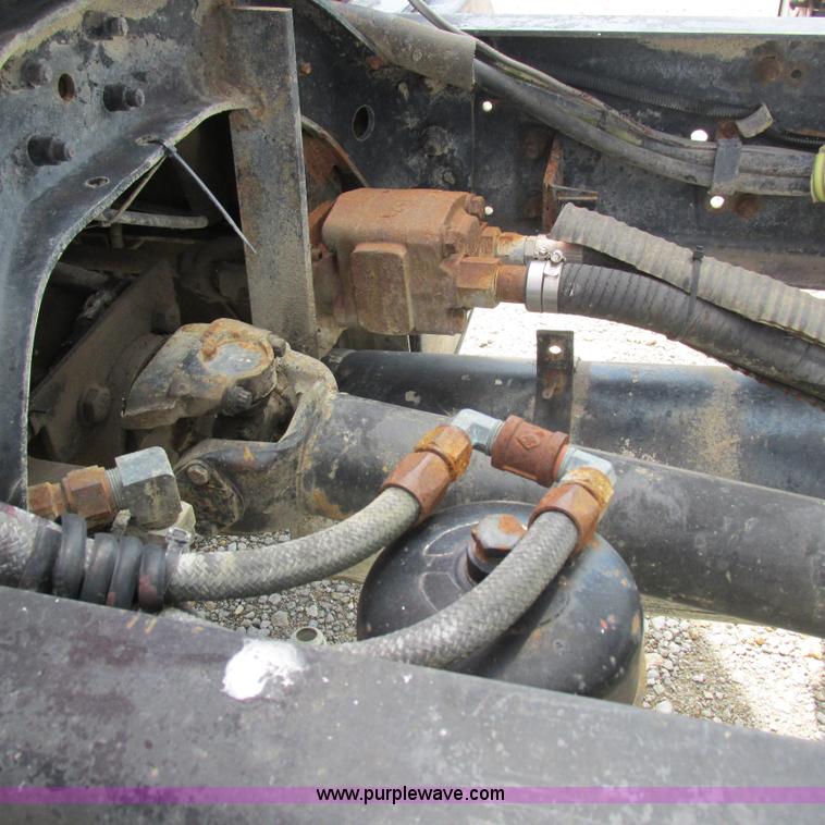 image for item H3299 1988 Ford L8000 grain truck