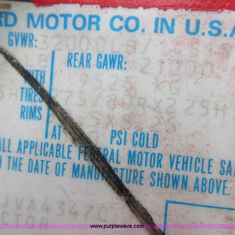 image for item H3299 1988 Ford L8000 grain truck