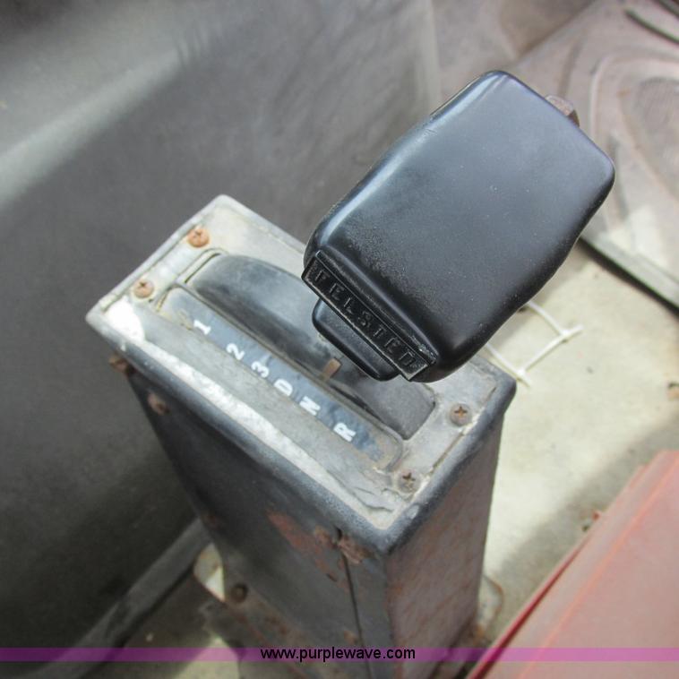 image for item H3299 1988 Ford L8000 grain truck