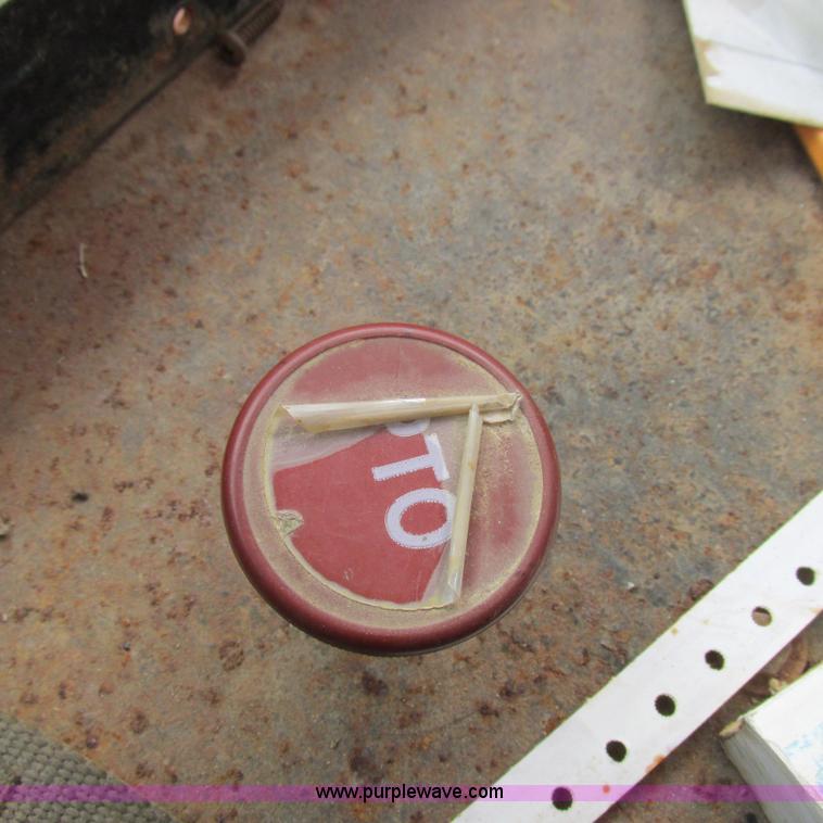 image for item H3299 1988 Ford L8000 grain truck