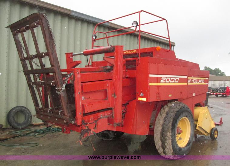 image for item H4567 New Holland 2000 large square baler