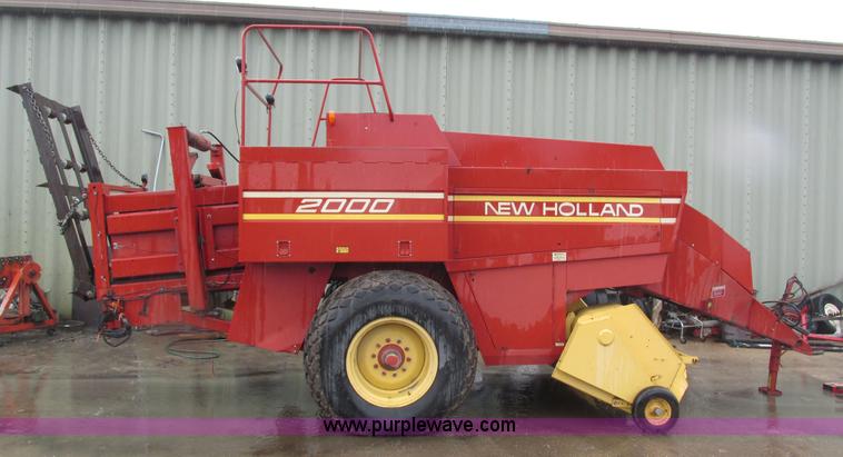 image for item H4567 New Holland 2000 large square baler