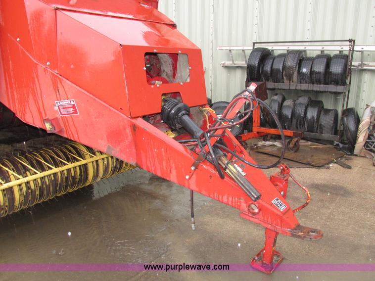 image for item H4567 New Holland 2000 large square baler