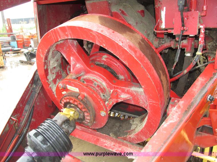 image for item H4567 New Holland 2000 large square baler