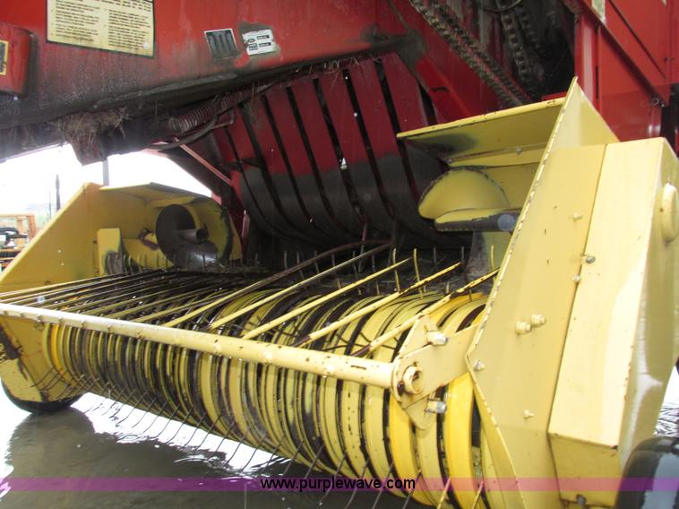image for item H4567 New Holland 2000 large square baler