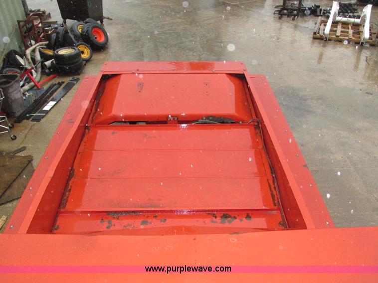 image for item H4567 New Holland 2000 large square baler