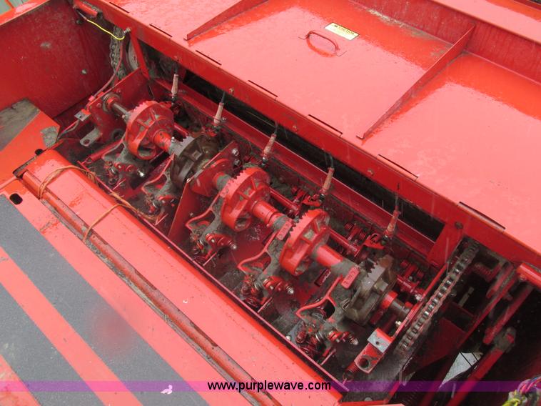 image for item H4567 New Holland 2000 large square baler