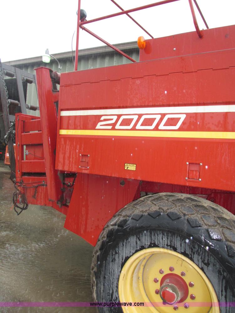 image for item H4567 New Holland 2000 large square baler