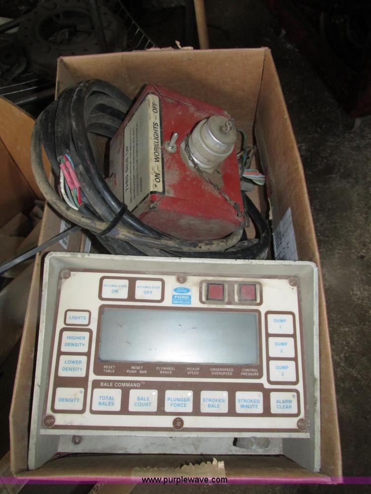 image for item H4567 New Holland 2000 large square baler