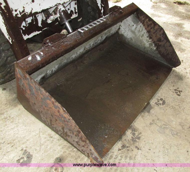 image for item H4569 1991 Bobcat 440B skid steer