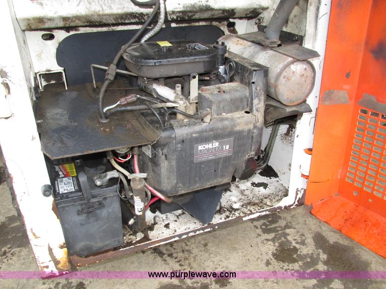 image for item H4569 1991 Bobcat 440B skid steer