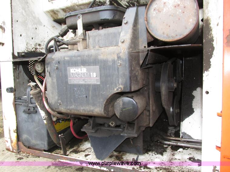 image for item H4569 1991 Bobcat 440B skid steer