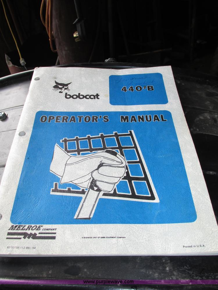 image for item H4569 1991 Bobcat 440B skid steer