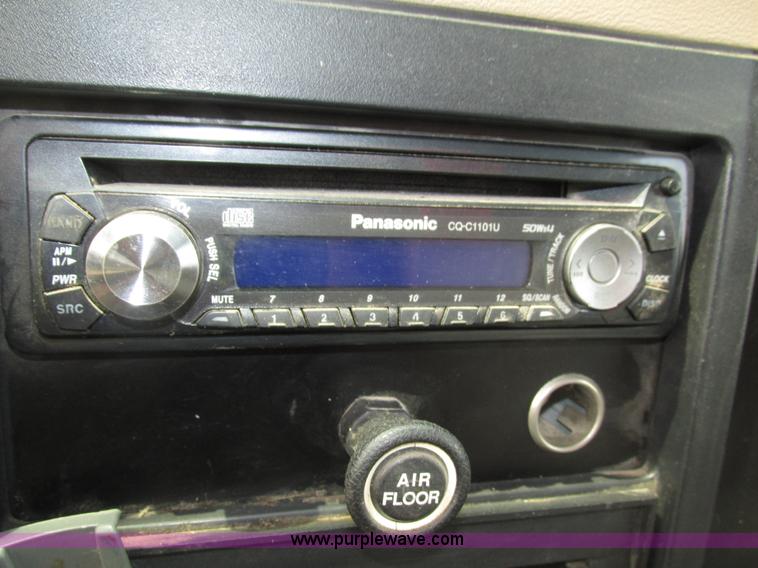 image for item H4574 1994 International 4900 grain truck