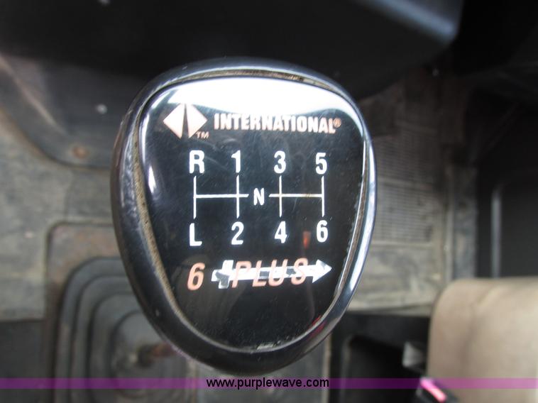 image for item H4574 1994 International 4900 grain truck