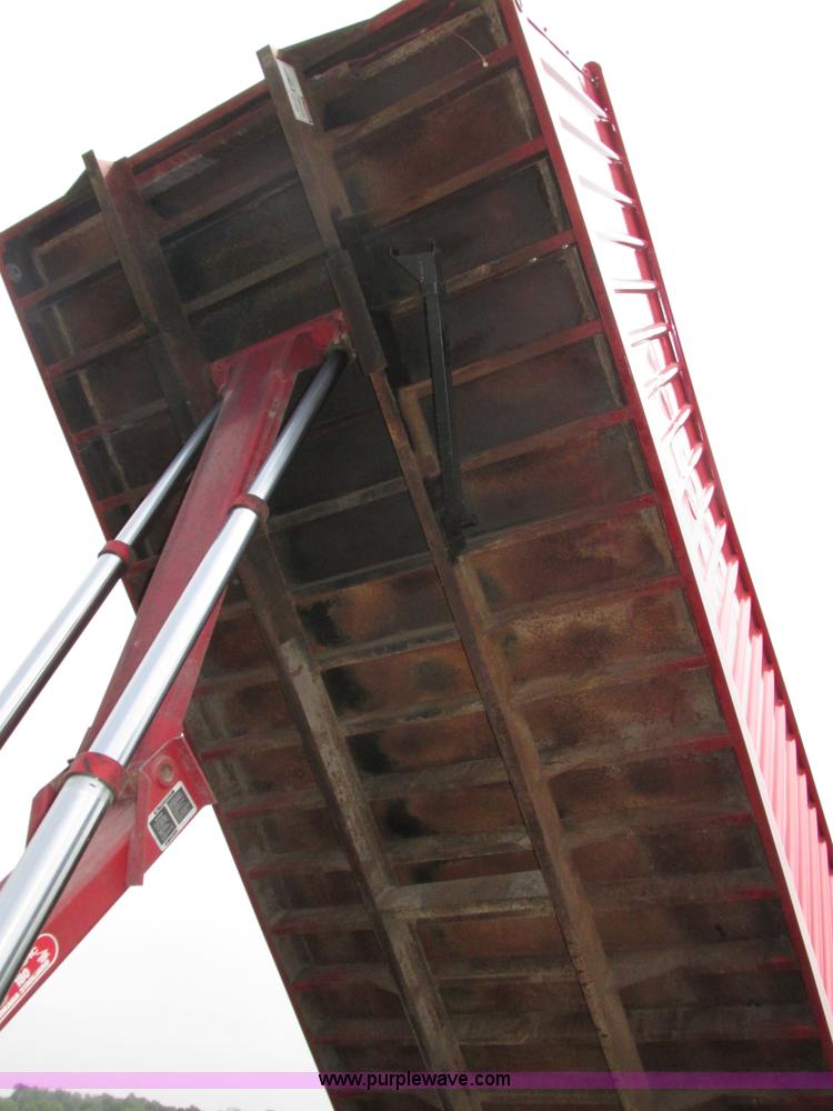 image for item H4574 1994 International 4900 grain truck