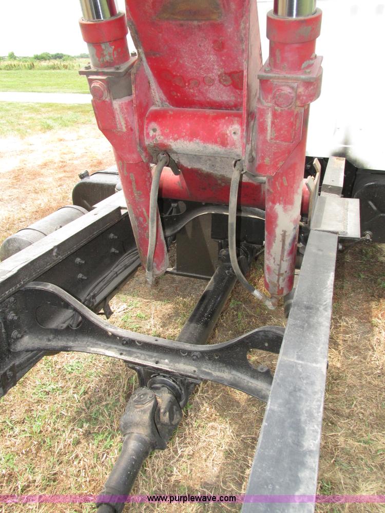 image for item H4574 1994 International 4900 grain truck