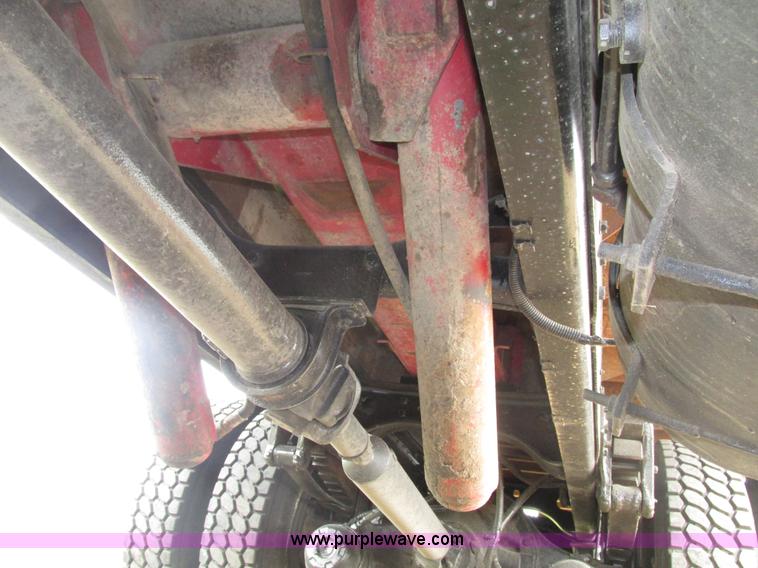 image for item H4574 1994 International 4900 grain truck