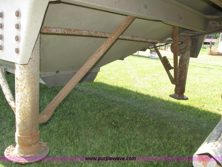 image for item H4601 1994 Timpte Super Hopper grain trailer