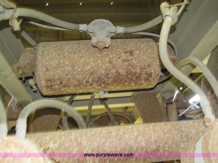 image for item H4601 1994 Timpte Super Hopper grain trailer