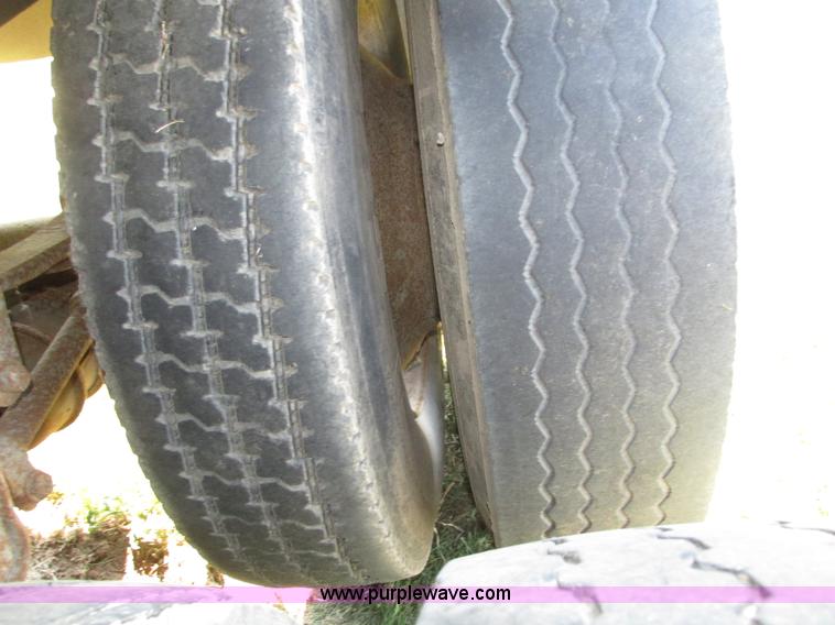 image for item H4601 1994 Timpte Super Hopper grain trailer