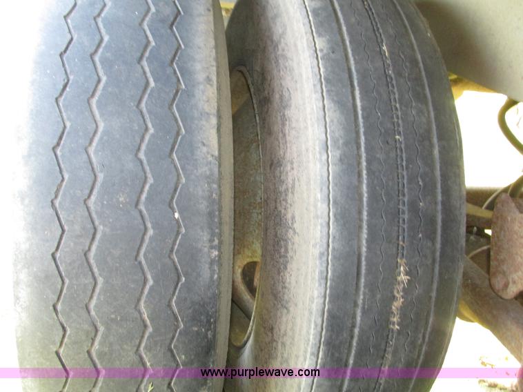 image for item H4601 1994 Timpte Super Hopper grain trailer