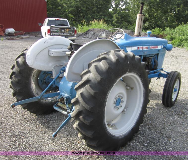 image for item I2114 1968 Ford 3000 tractor