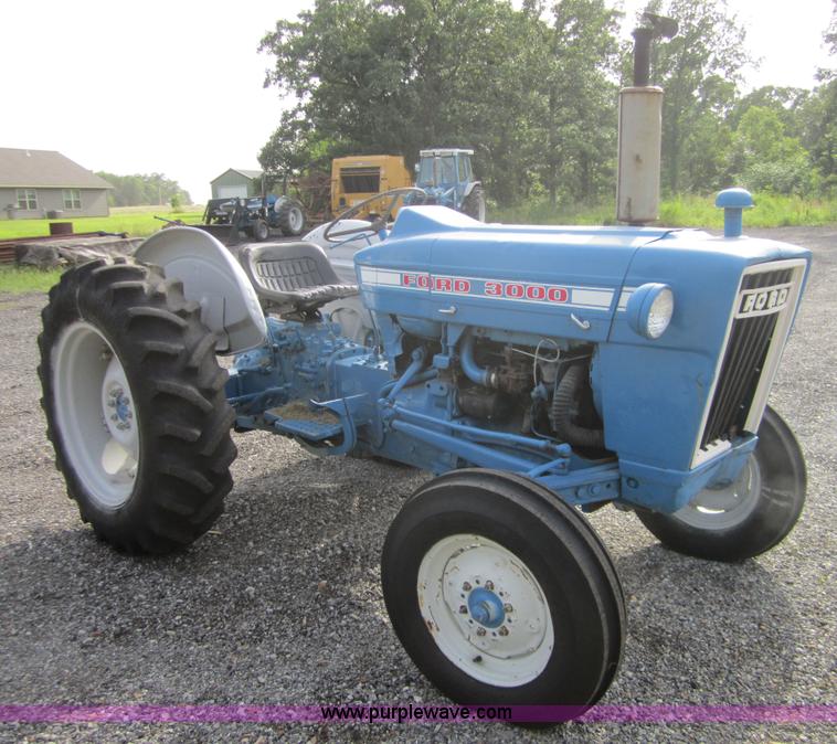 image for item I2114 1968 Ford 3000 tractor
