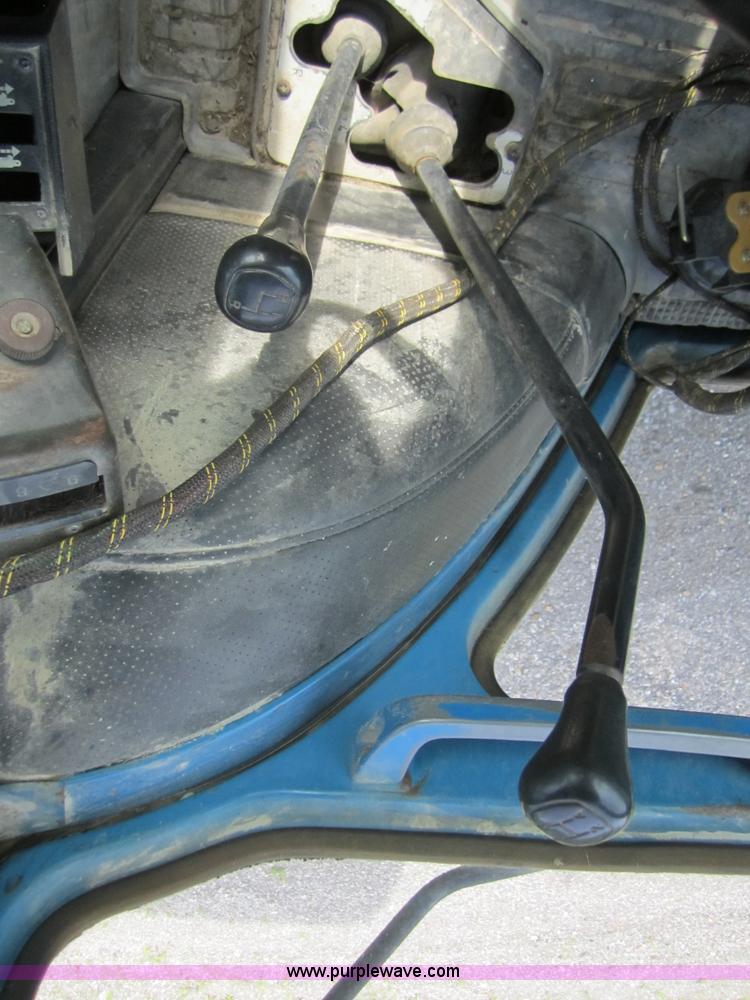 image for item I2115 1988 Ford 6610 Series II tractor