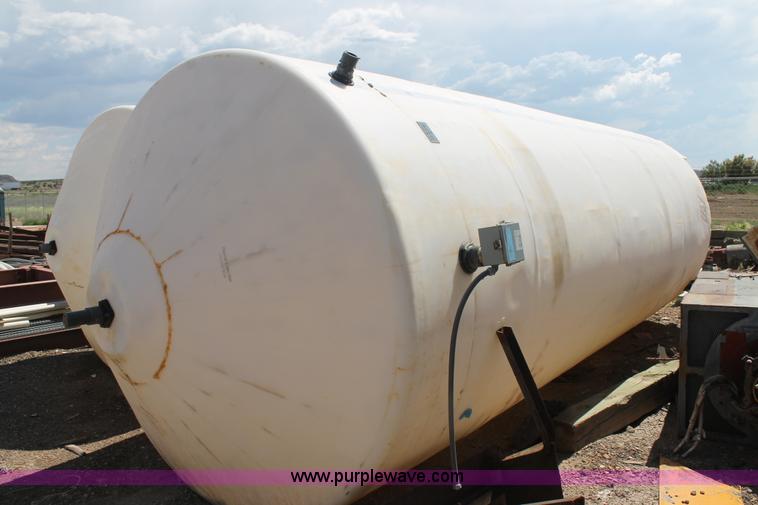 image for item J1468 6,200 gallon poly fertilizer tank