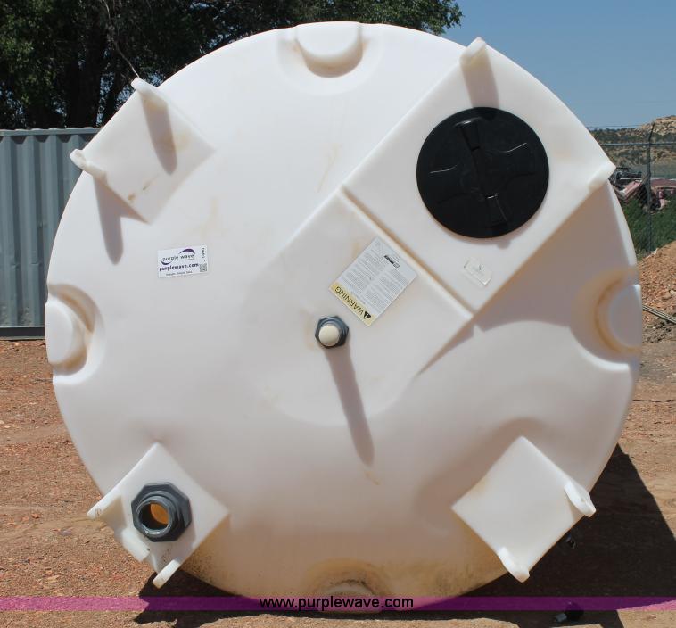 image for item J1490 6,200 gallon poly fertilizer tank