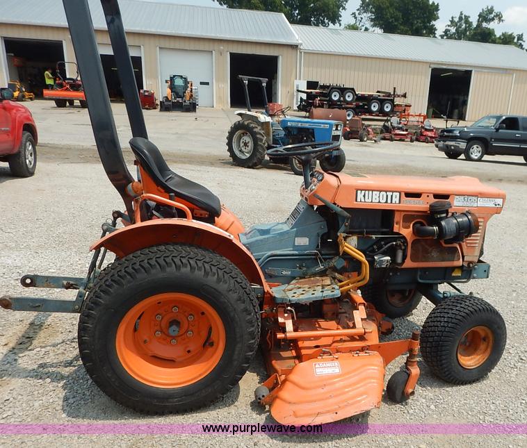 image for item J3795 1985 Kubota B6100 tractor
