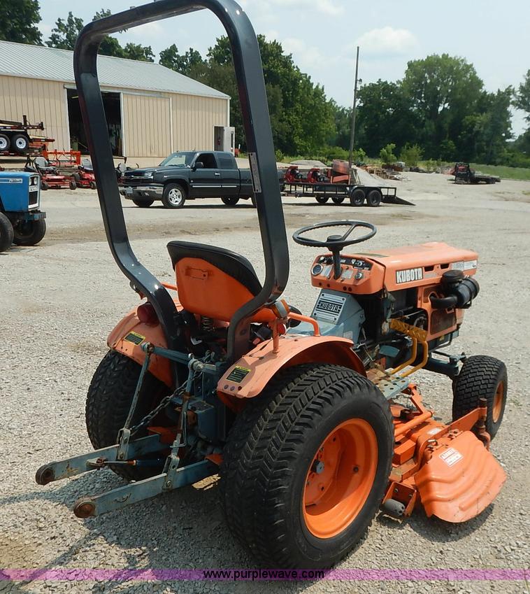 image for item J3795 1985 Kubota B6100 tractor