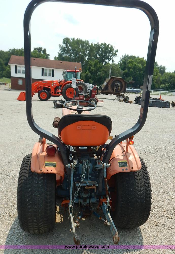 image for item J3795 1985 Kubota B6100 tractor