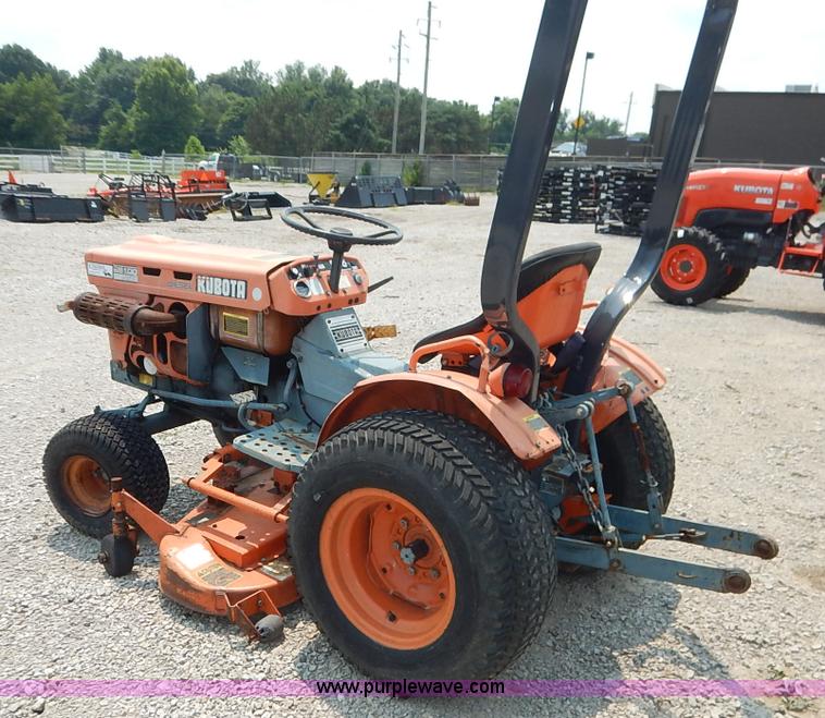 image for item J3795 1985 Kubota B6100 tractor