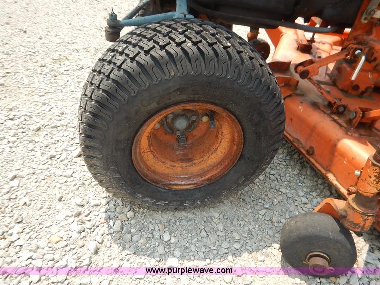 image for item J3795 1985 Kubota B6100 tractor